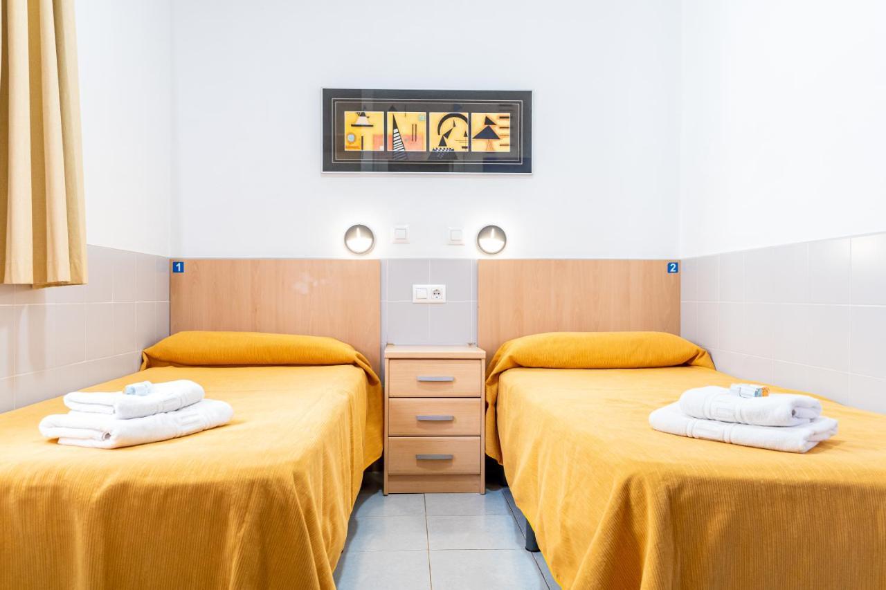 Albergue Inturjoven Malaga Exterior photo