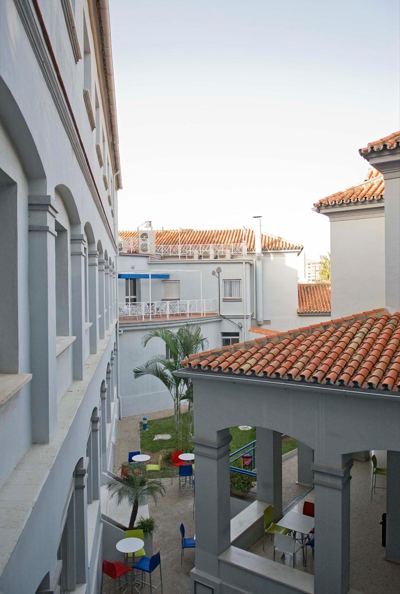 Albergue Inturjoven Malaga Exterior photo