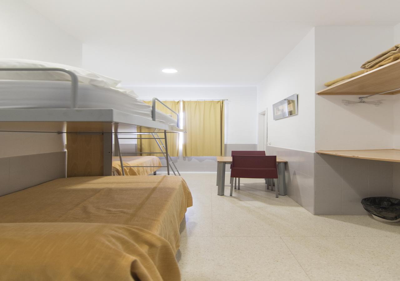Albergue Inturjoven Malaga Exterior photo