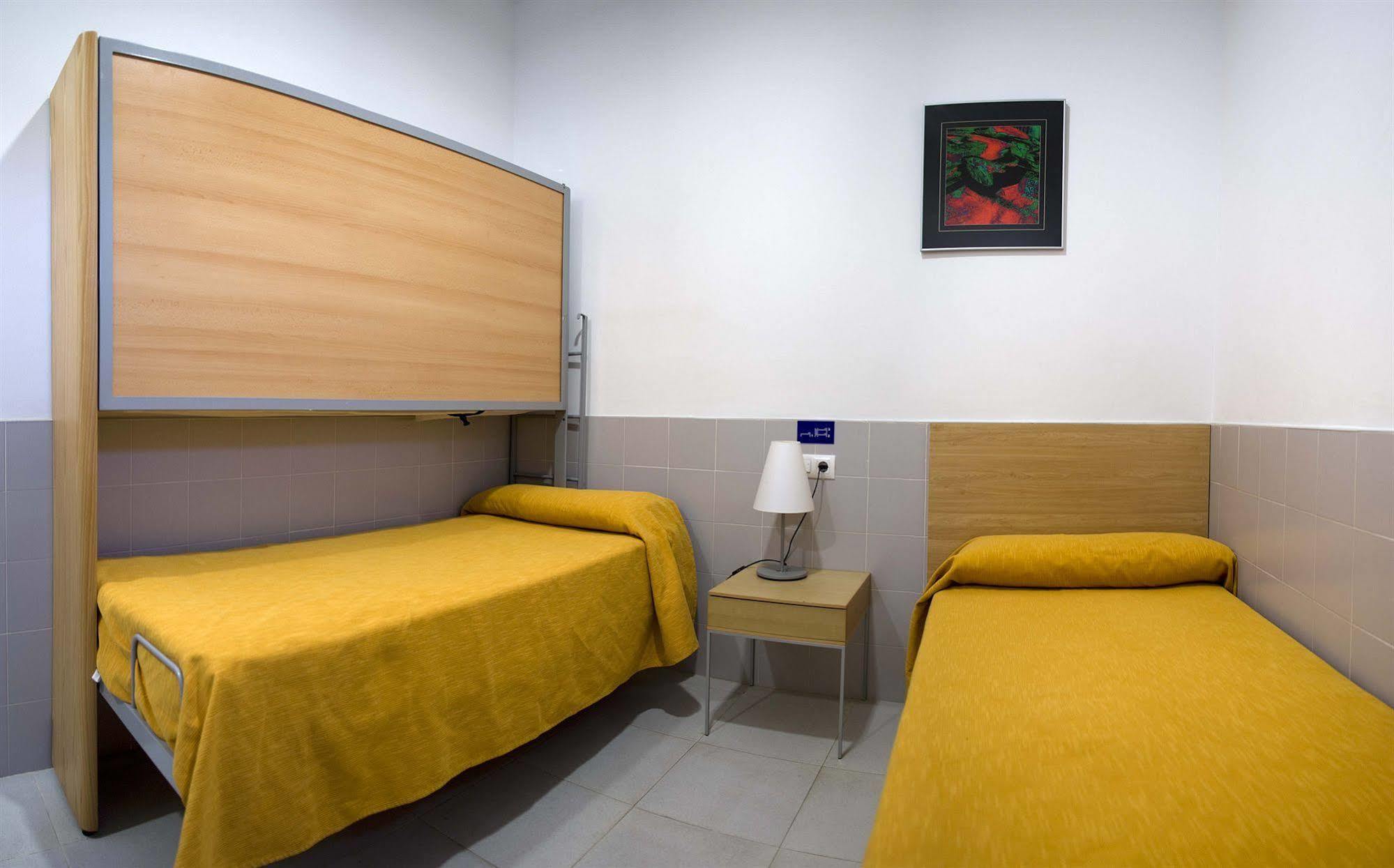 Albergue Inturjoven Malaga Exterior photo