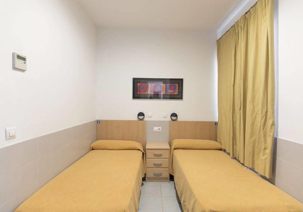 Albergue Inturjoven Malaga Exterior photo
